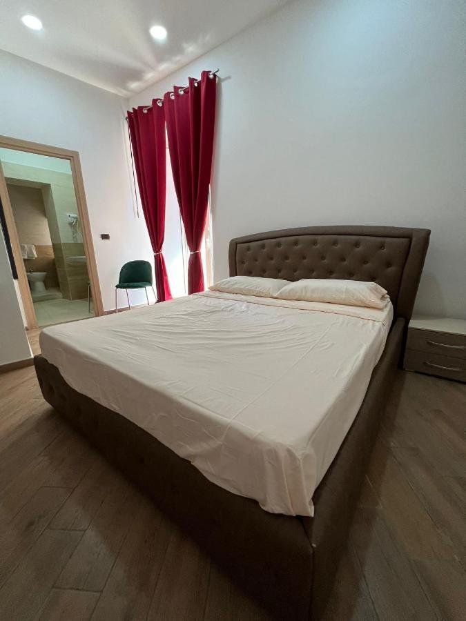 In Piazzetta Bed and Breakfast Napels Buitenkant foto