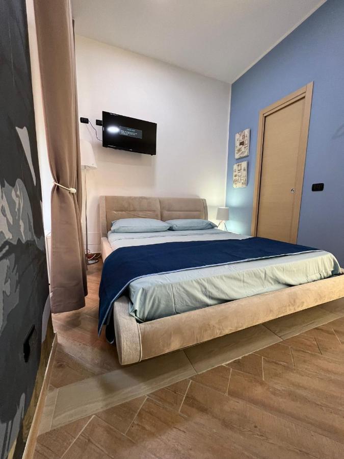 In Piazzetta Bed and Breakfast Napels Buitenkant foto