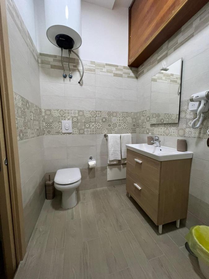 In Piazzetta Bed and Breakfast Napels Buitenkant foto