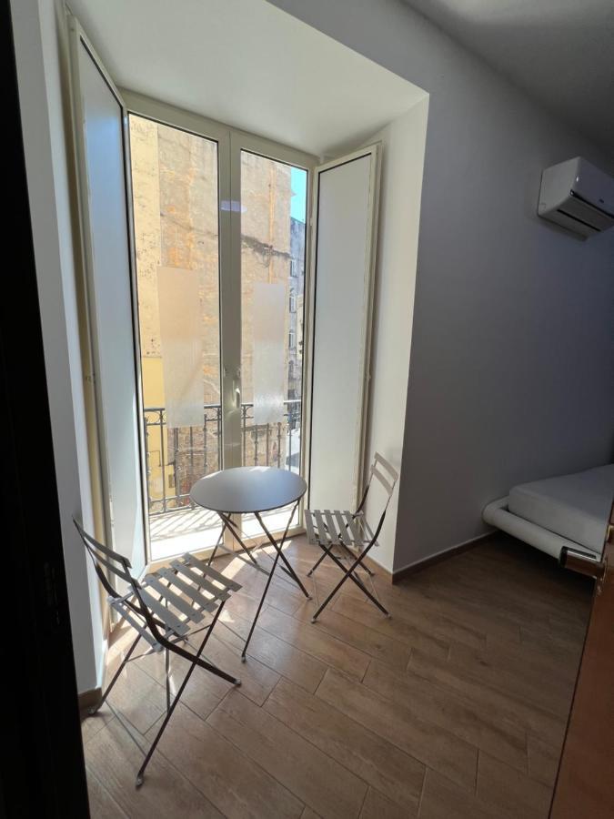 In Piazzetta Bed and Breakfast Napels Buitenkant foto