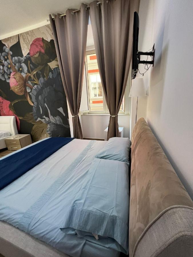 In Piazzetta Bed and Breakfast Napels Buitenkant foto
