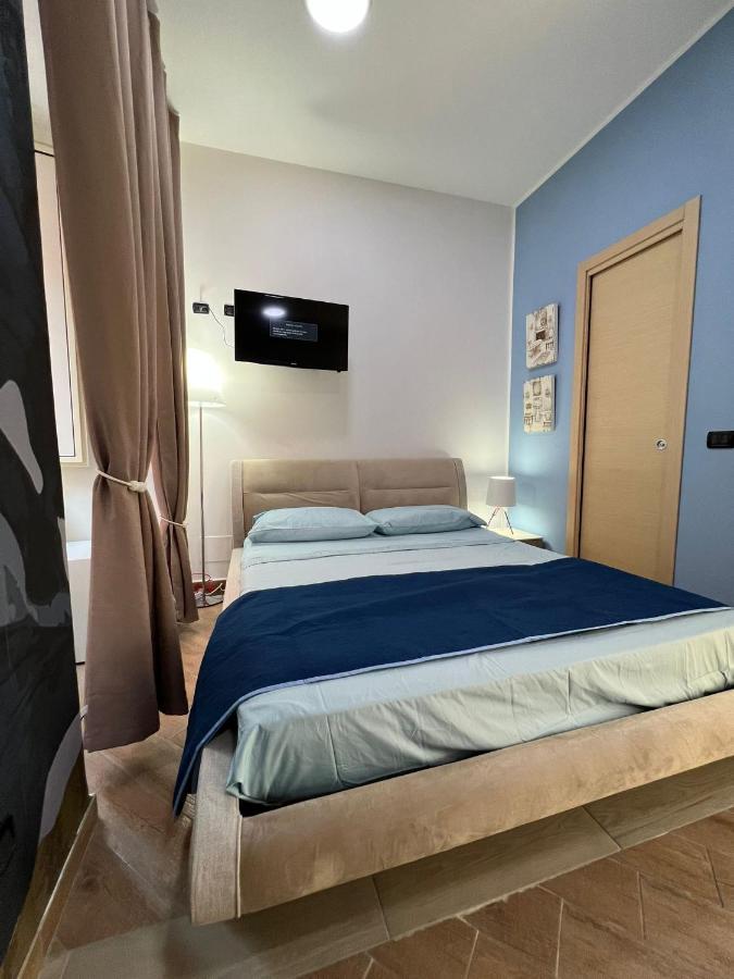 In Piazzetta Bed and Breakfast Napels Buitenkant foto