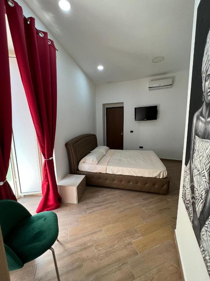 In Piazzetta Bed and Breakfast Napels Buitenkant foto
