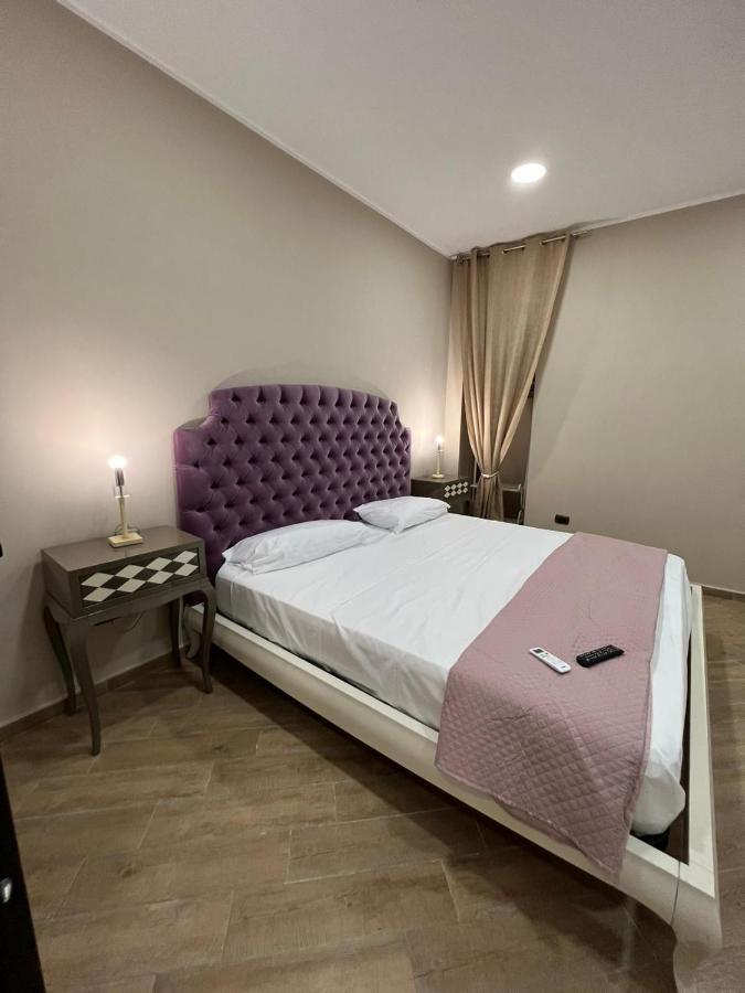 In Piazzetta Bed and Breakfast Napels Buitenkant foto