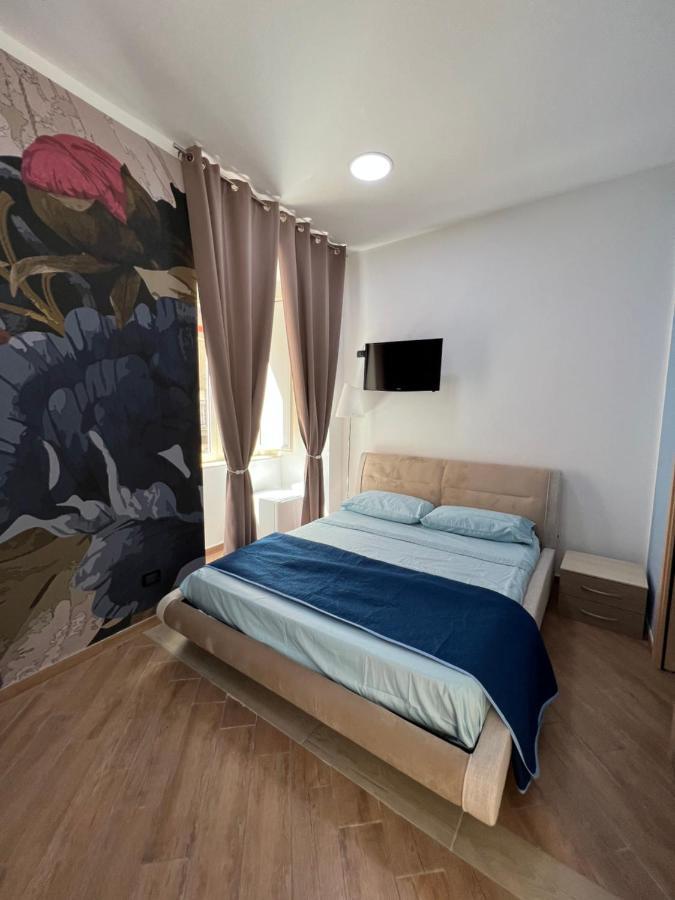 In Piazzetta Bed and Breakfast Napels Buitenkant foto